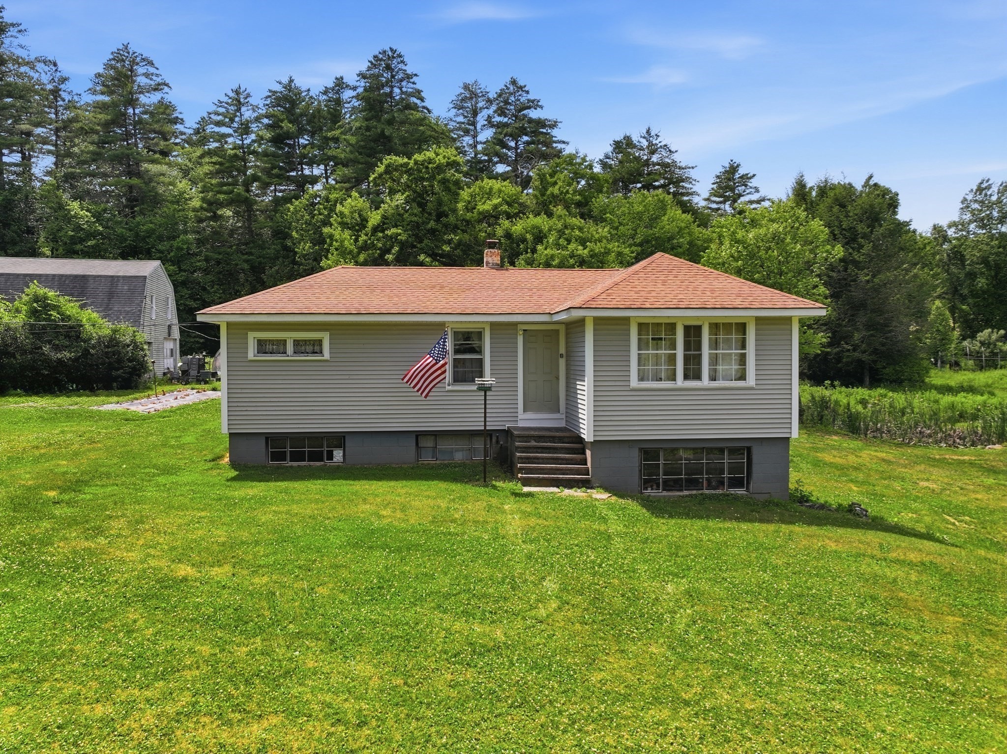 78 Blackmer Rd Property Photo 1