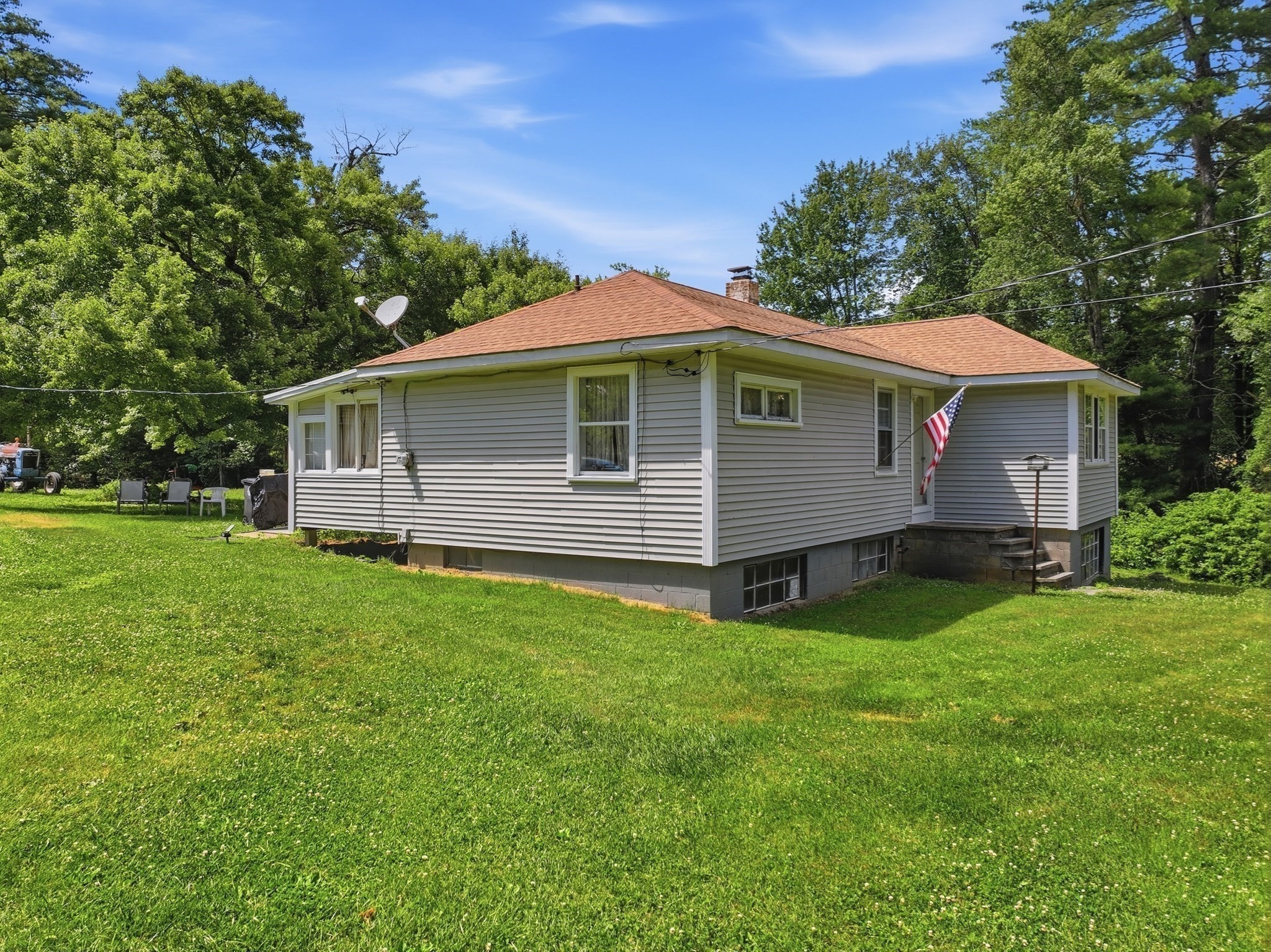 78 Blackmer Rd Property Photo 5