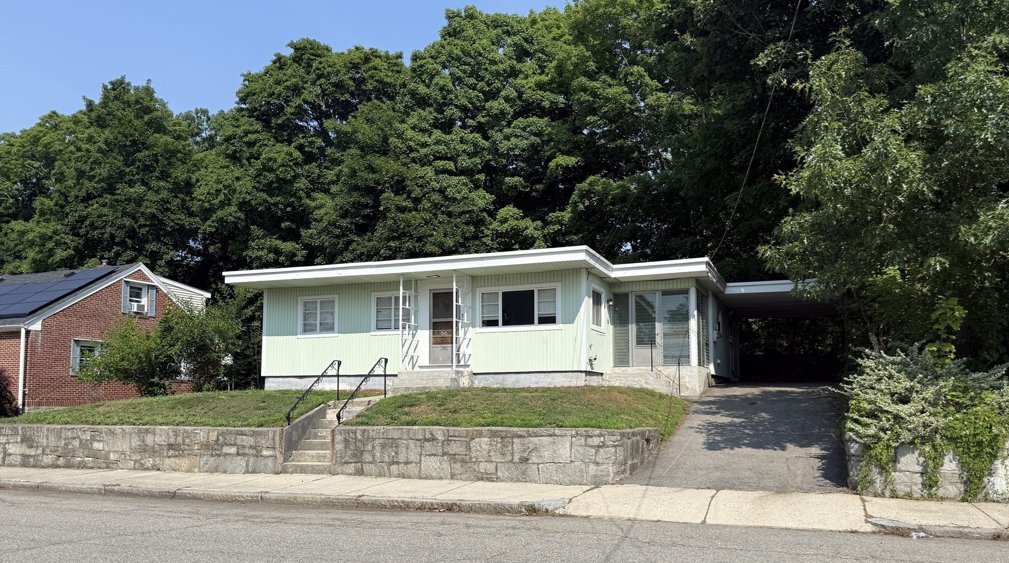 36 Fifth Avenue Property Photo 1