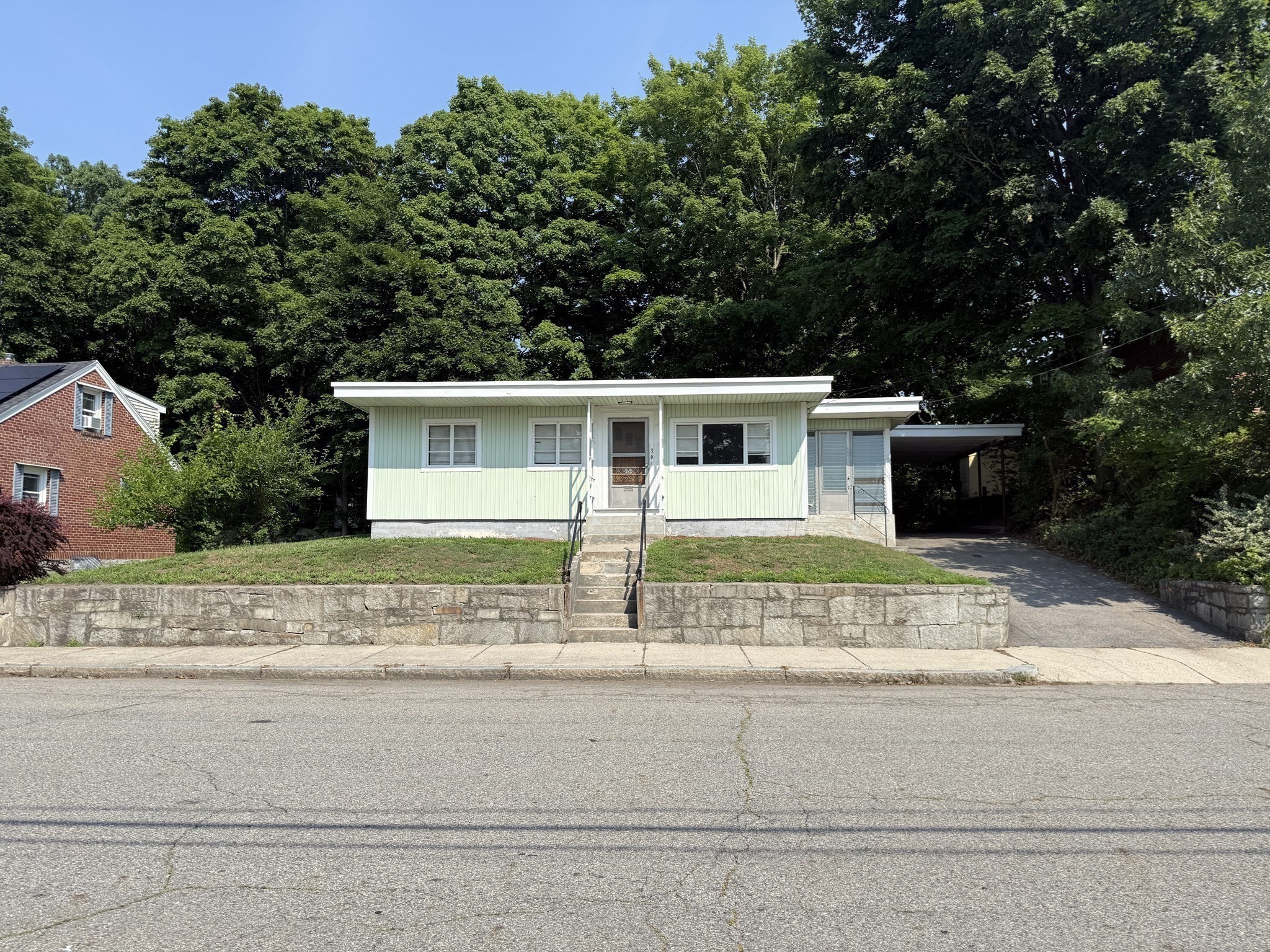 36 Fifth Avenue Property Photo 2
