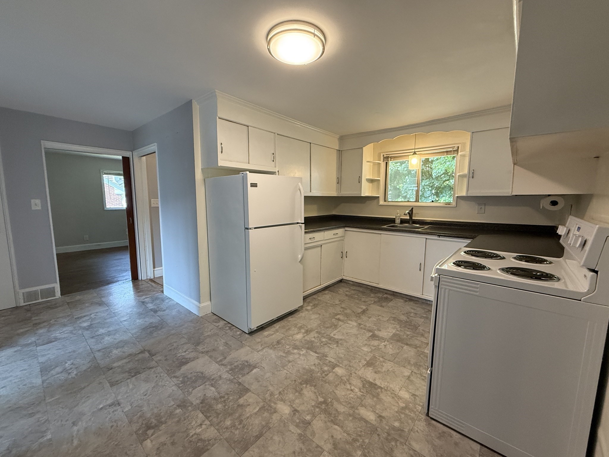 36 Fifth Avenue Property Photo 6