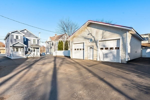 381 Summer Street Property Photo 3