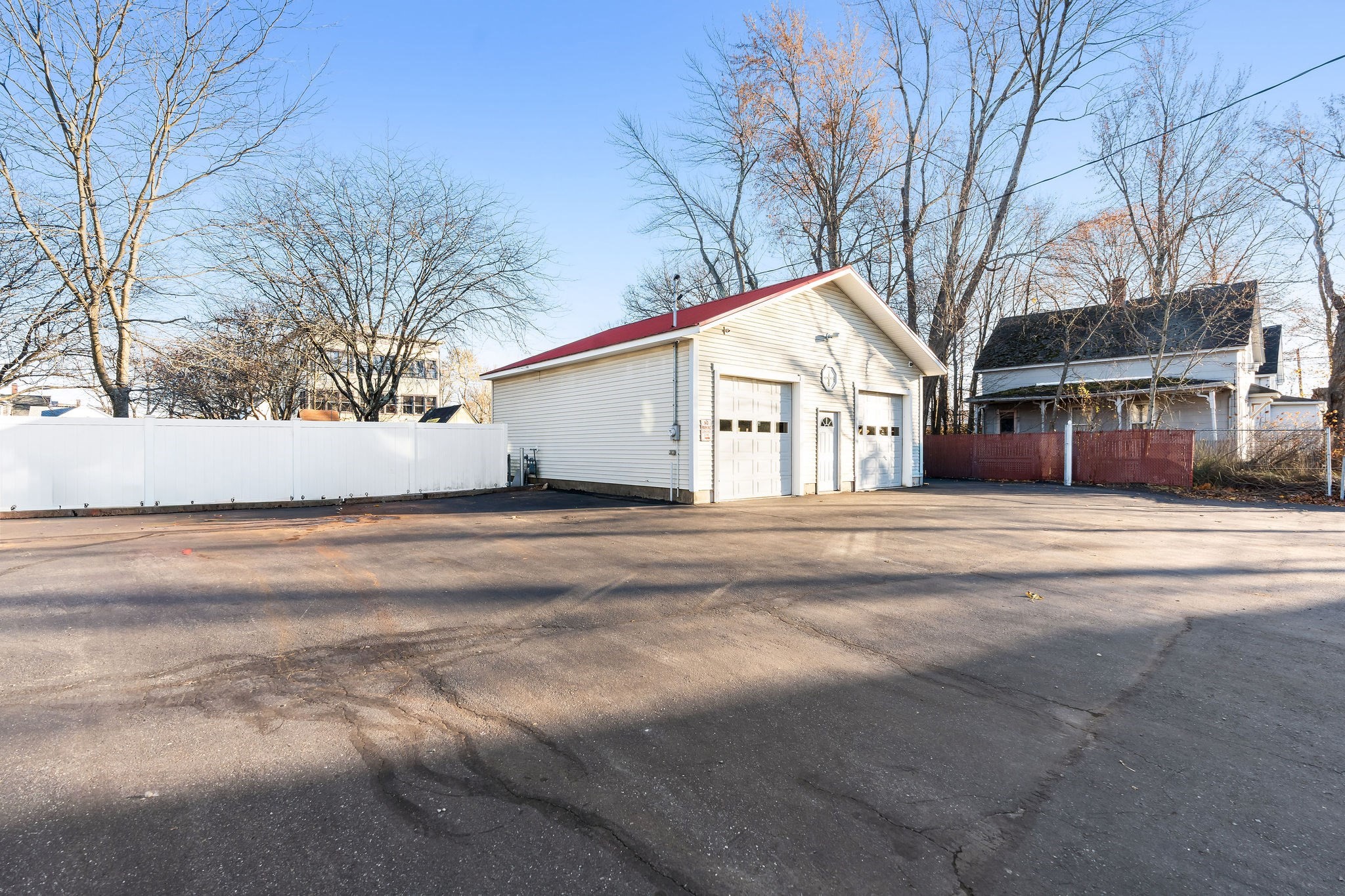 381 Summer Street Property Photo 4
