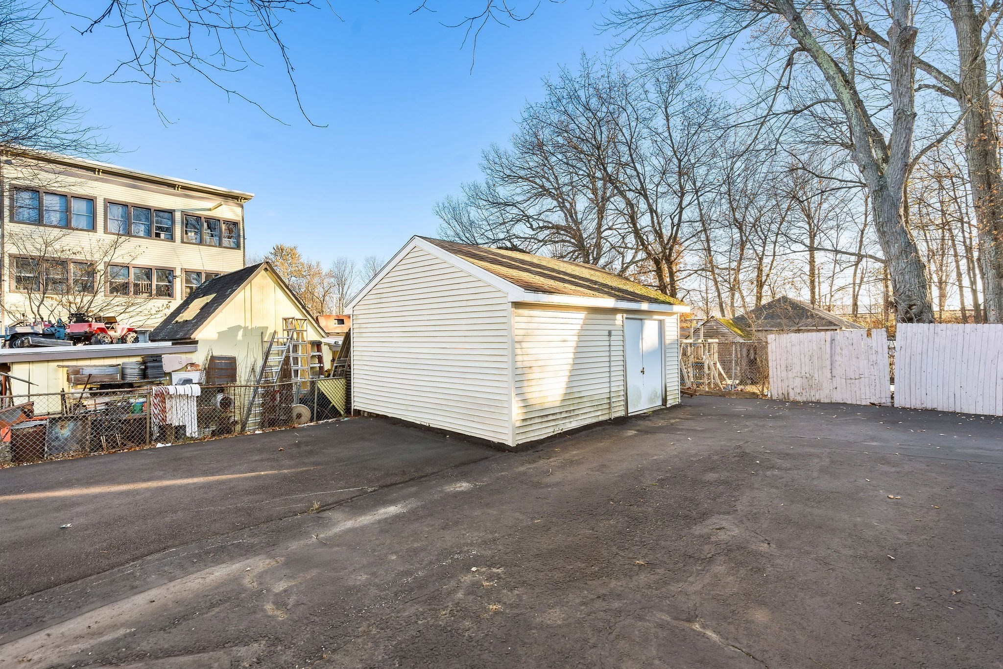 381 Summer Street Property Photo 6