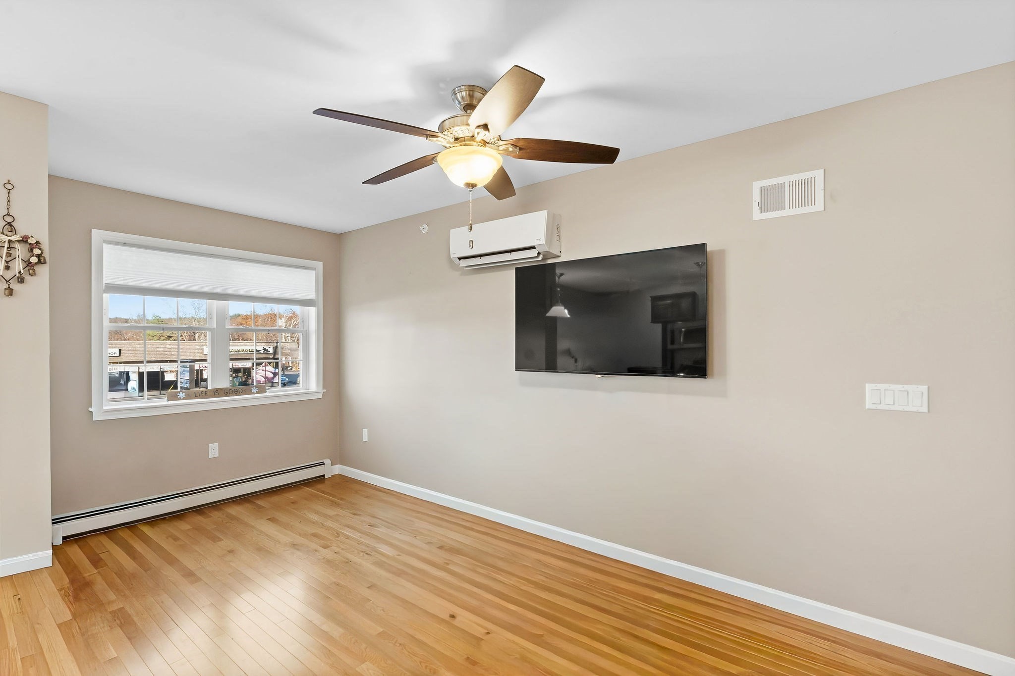 381 Summer Street Property Photo 12