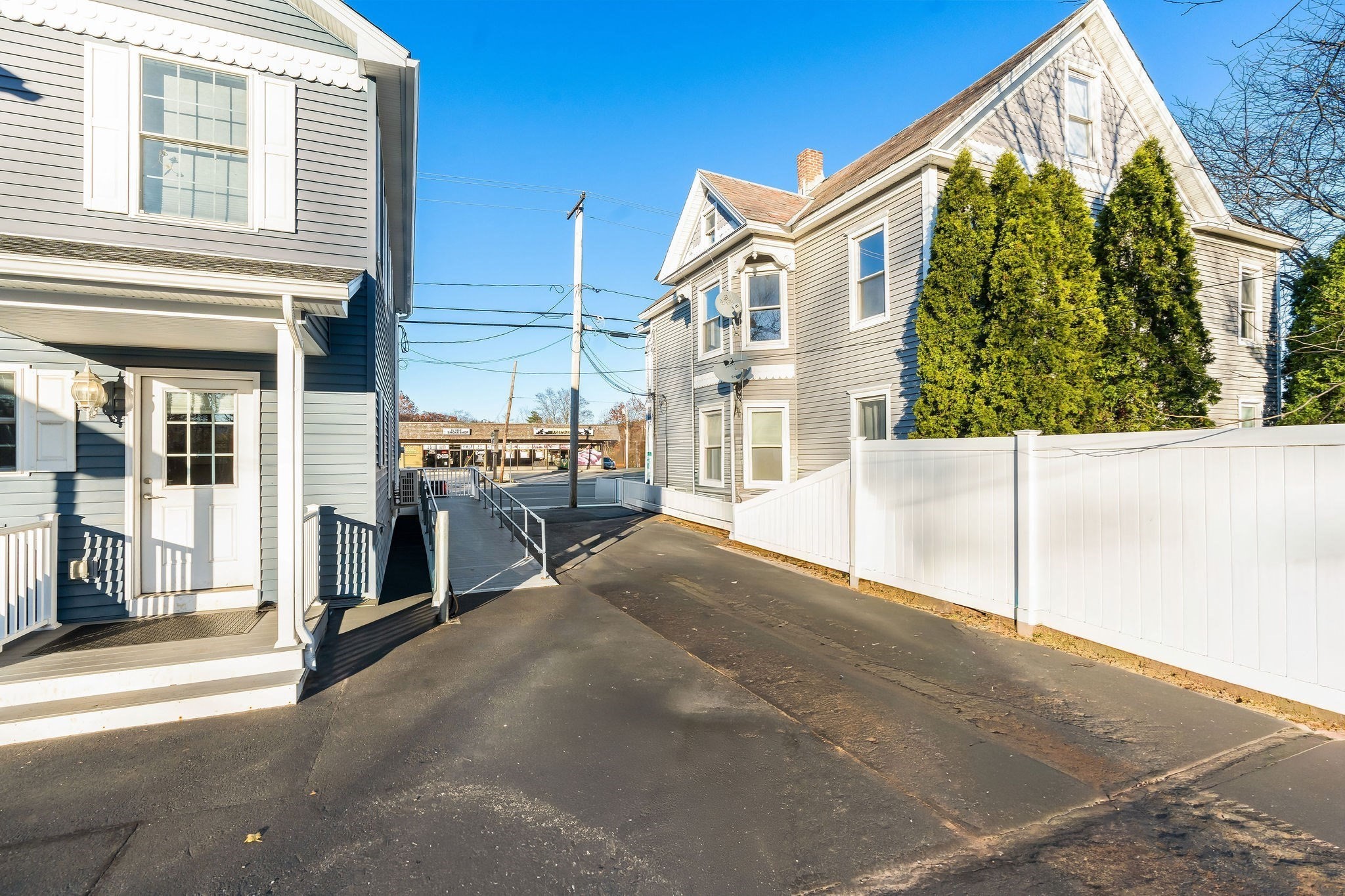 381 Summer Street Property Photo 32