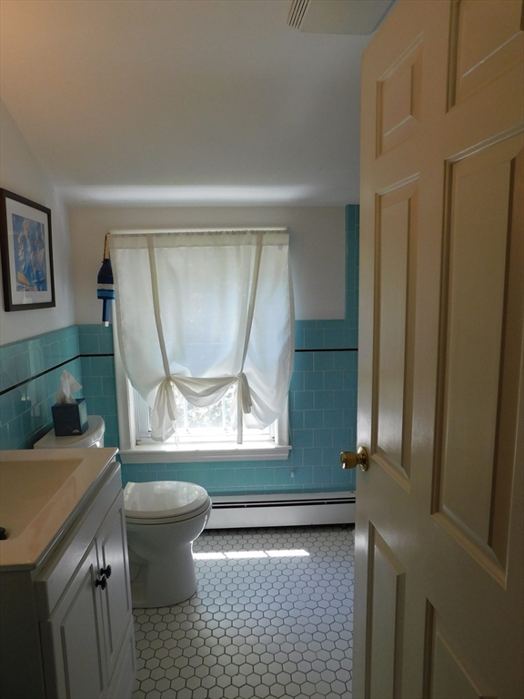 29 Howard Property Photo 20