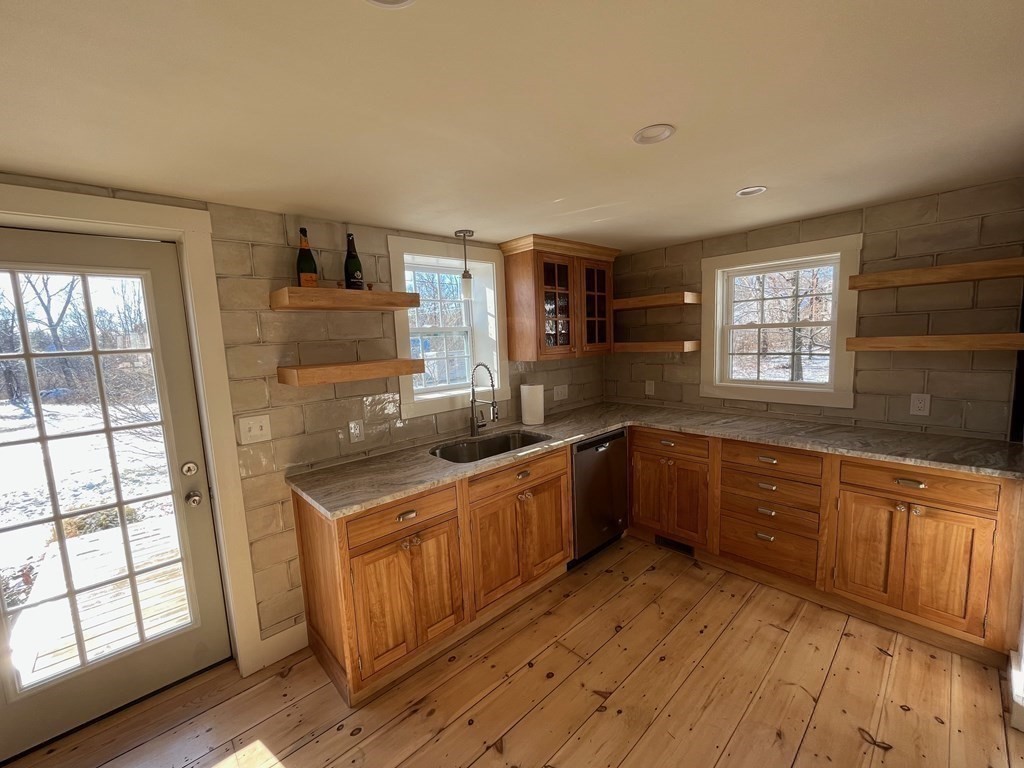 30 Court Street Property Photo 8