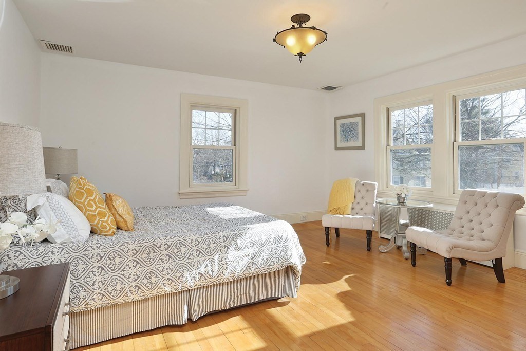 16 Ballard Street Property Photo 6
