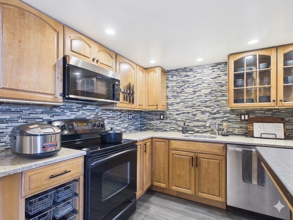 85 Brainerd Rd # P505 Property Photo 5