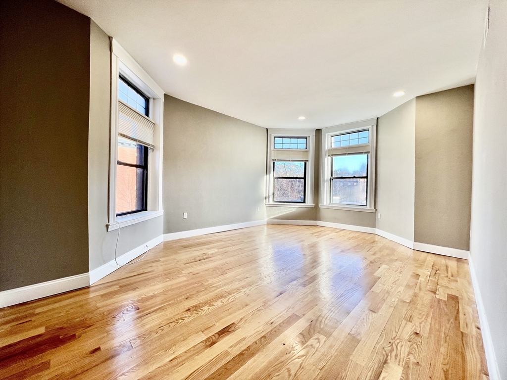 1914 Beacon St # 2 Property Photo 3