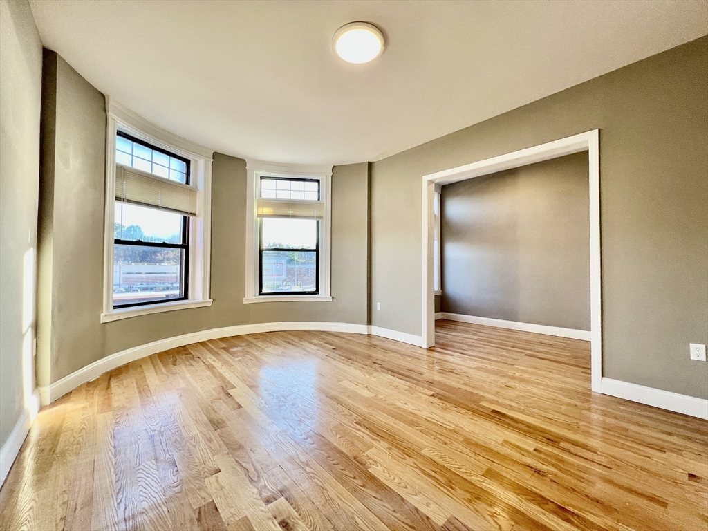 1914 Beacon St # 2 Property Photo 4