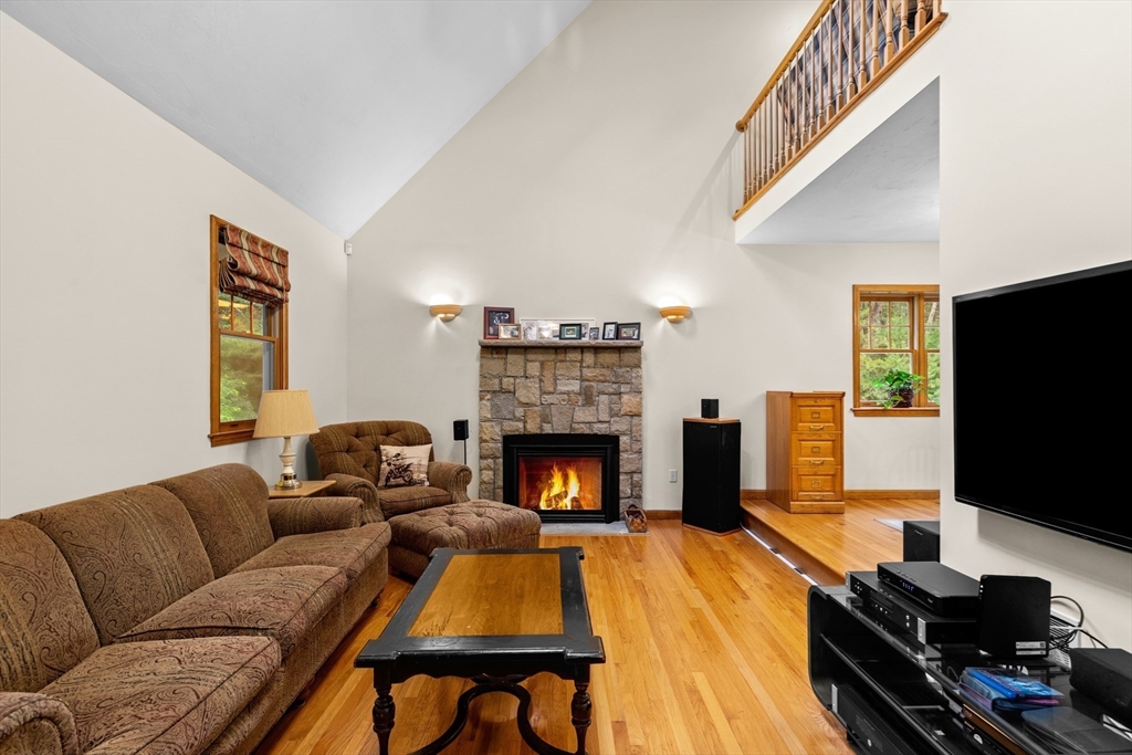 270 Rocky Pond Rd Property Photo 6