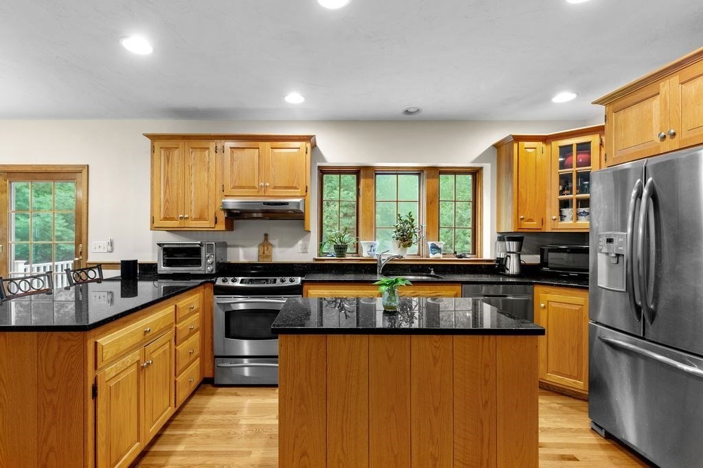 270 Rocky Pond Rd Property Photo 9