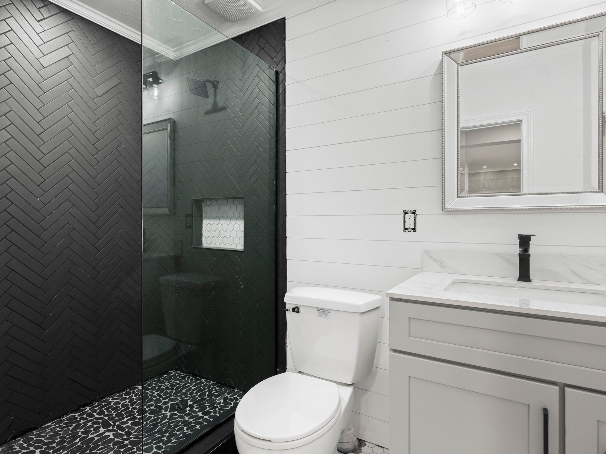 6 Genevieve Ln Property Photo 32