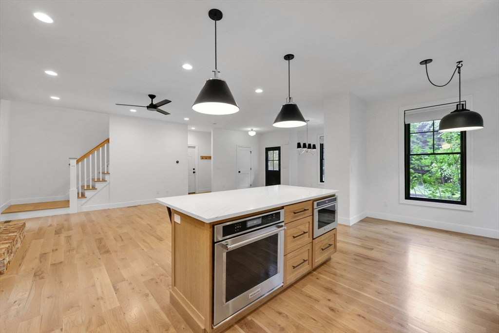 1322 Center St Property Photo 8