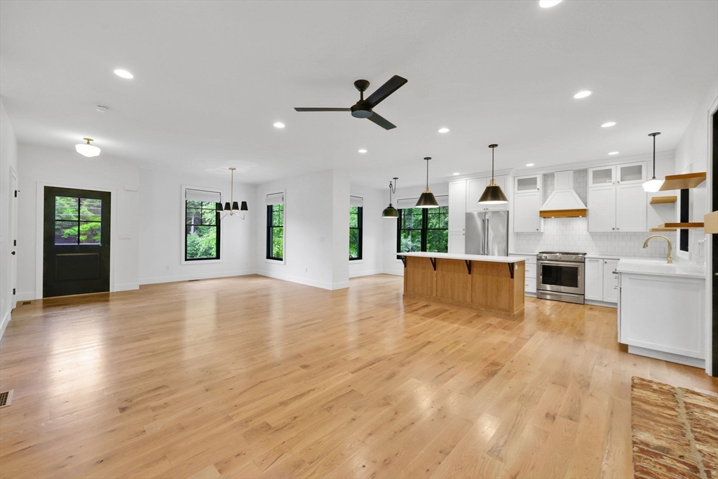 1322 Center St Property Photo 13