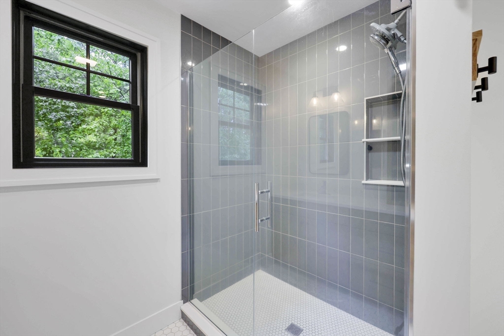 1322 Center St Property Photo 23