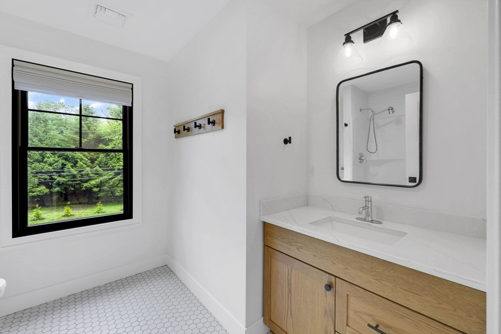 1322 Center St Property Photo 25