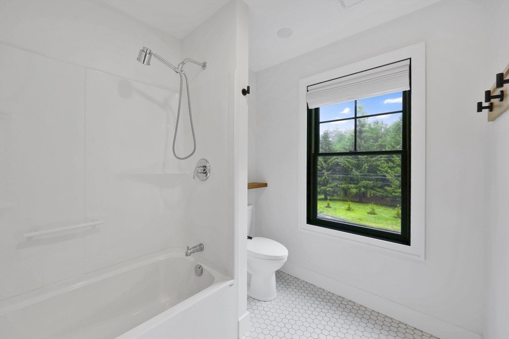 1322 Center St Property Photo 26
