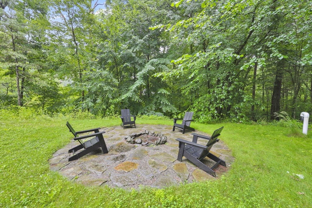 1322 Center St Property Photo 38