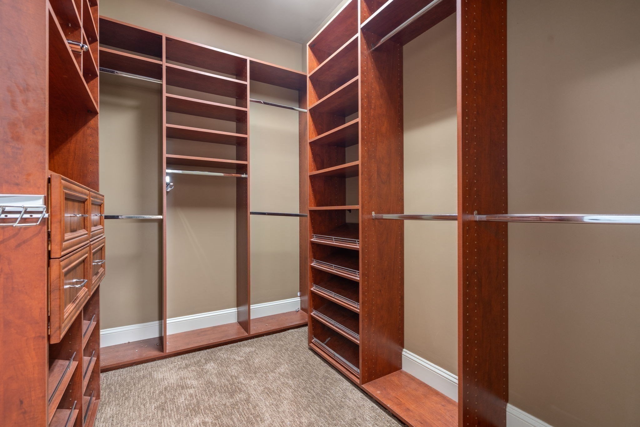 120 Seaver St # E201 Property Photo 9