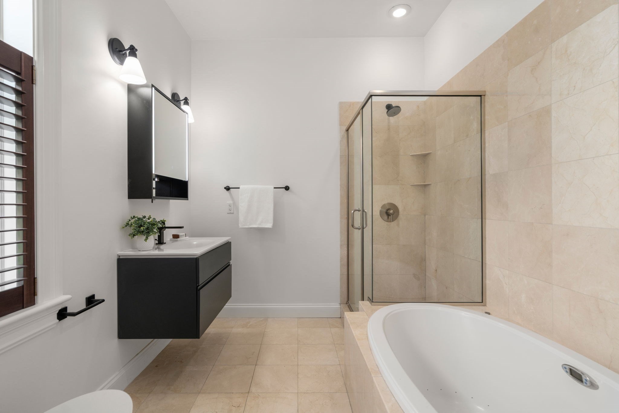 120 Seaver St # E201 Property Photo 13