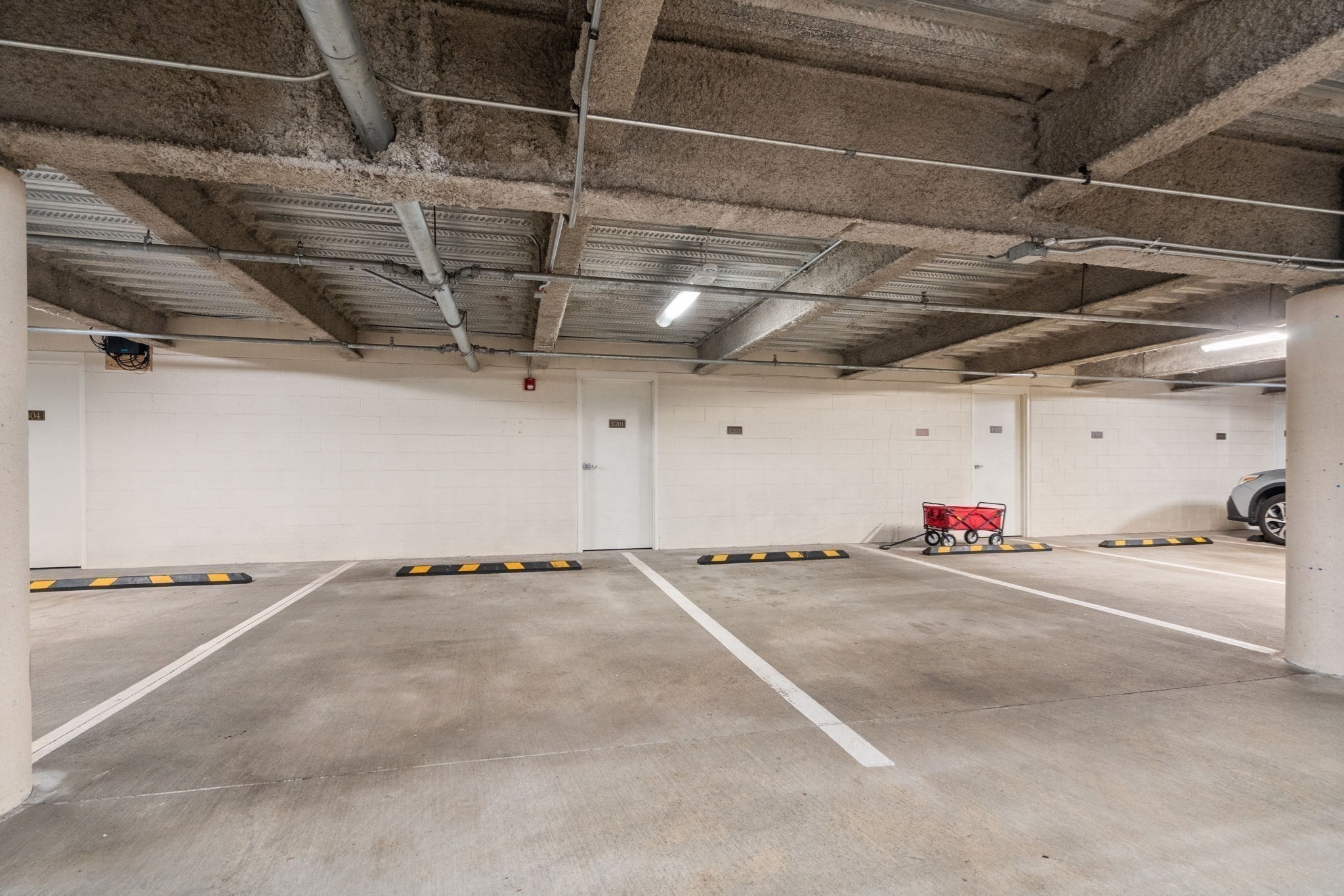 120 Seaver St # E201 Property Photo 16