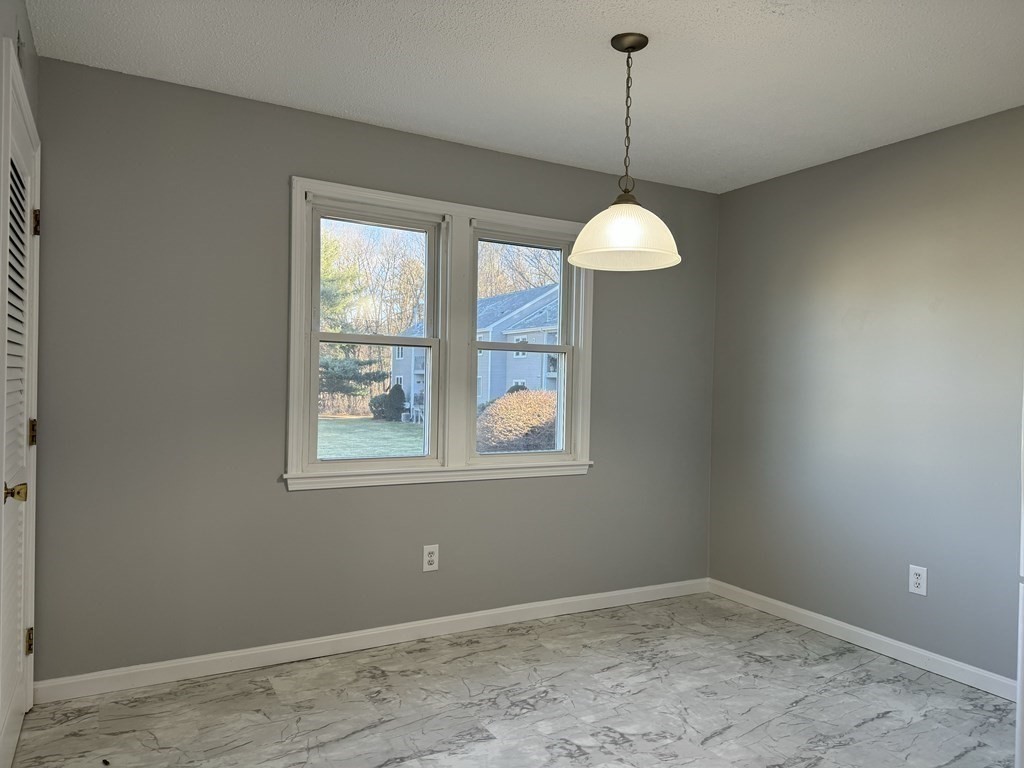 74 Tennis Plaza Rd # 31 Property Photo 6