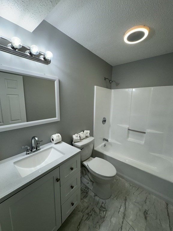 74 Tennis Plaza Rd # 31 Property Photo 8