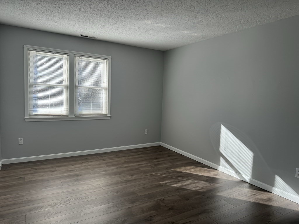 74 Tennis Plaza Rd # 31 Property Photo 11