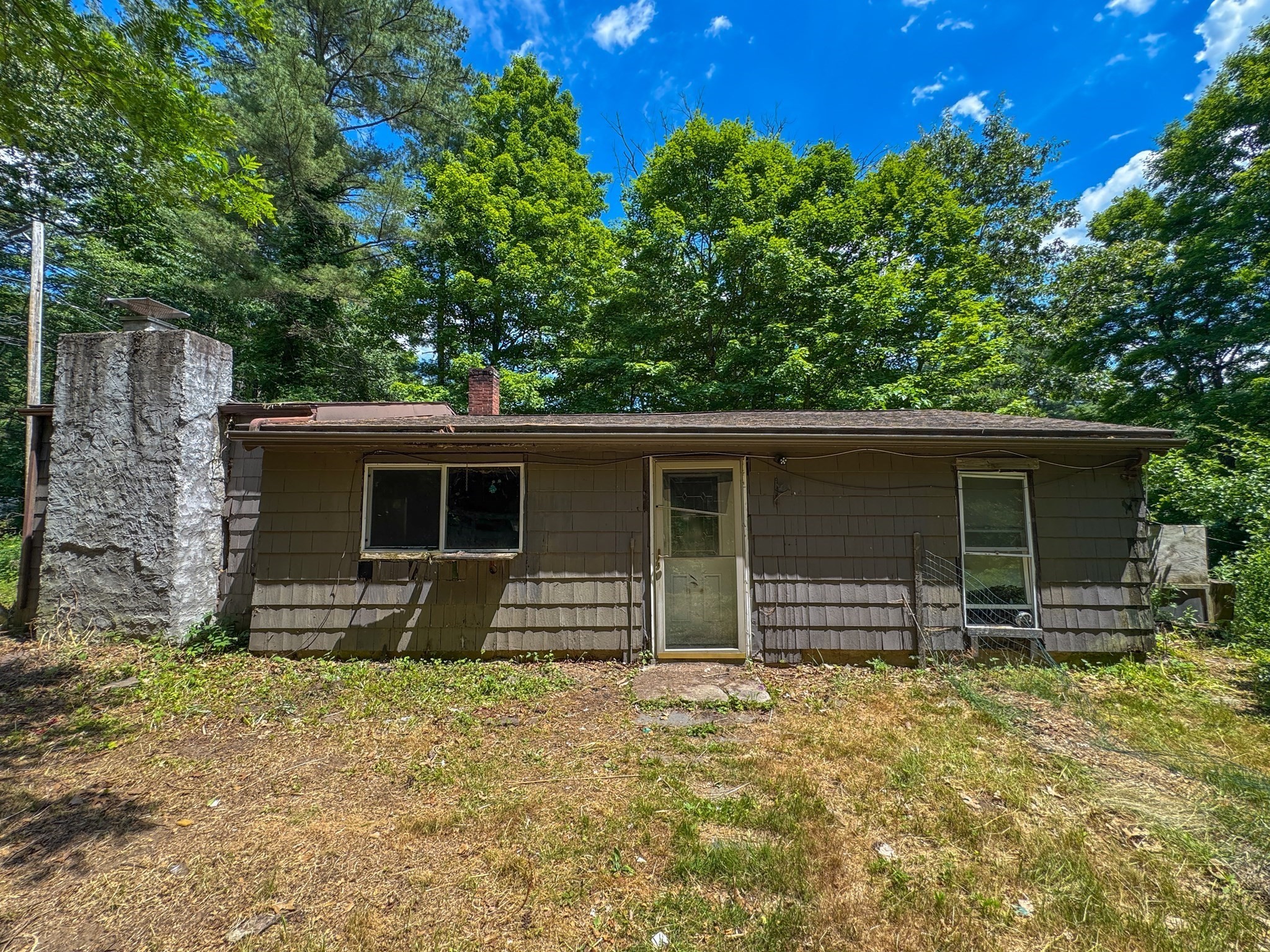 332 Batchelor St Property Photo 4