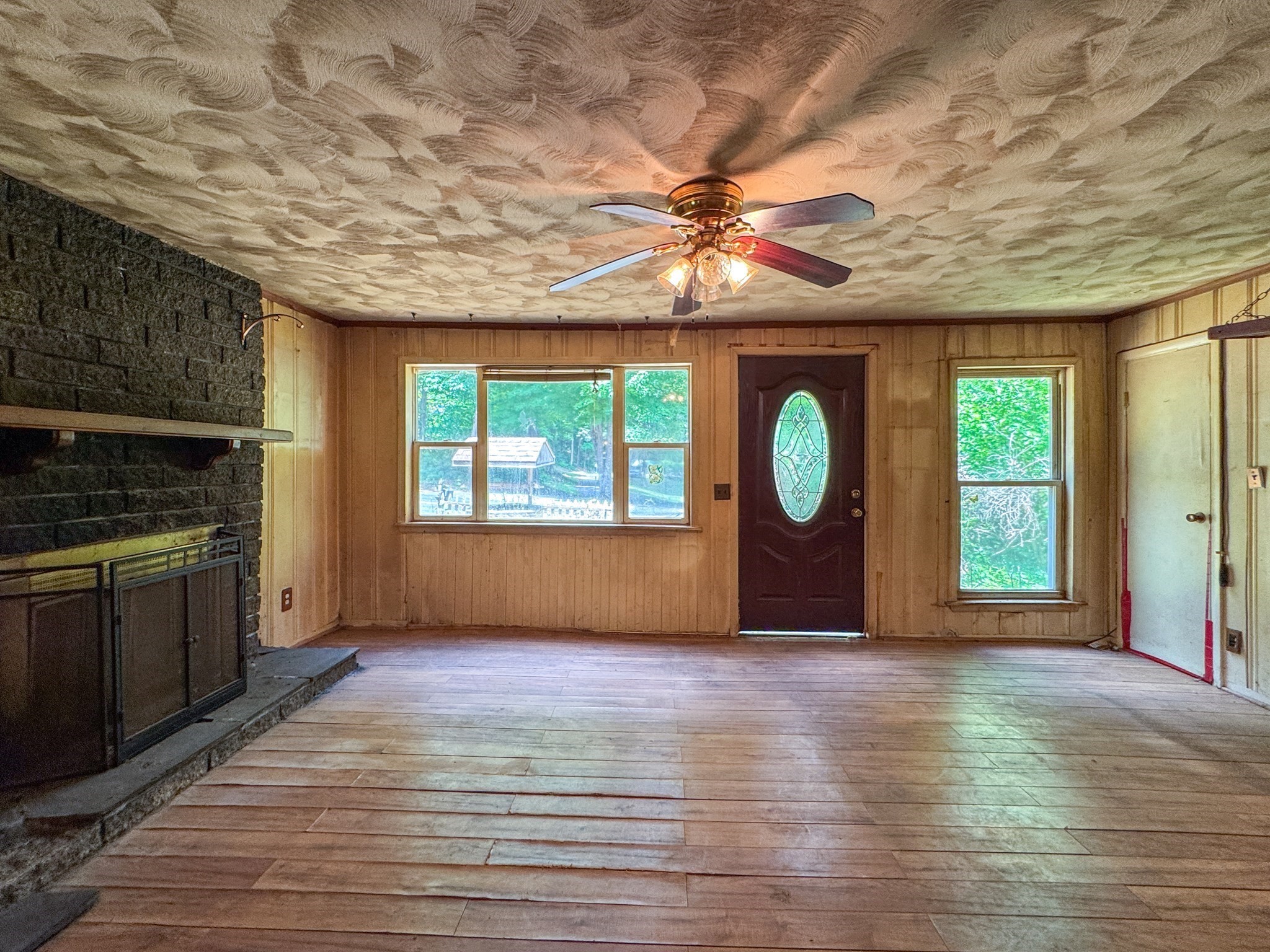 332 Batchelor St Property Photo 5