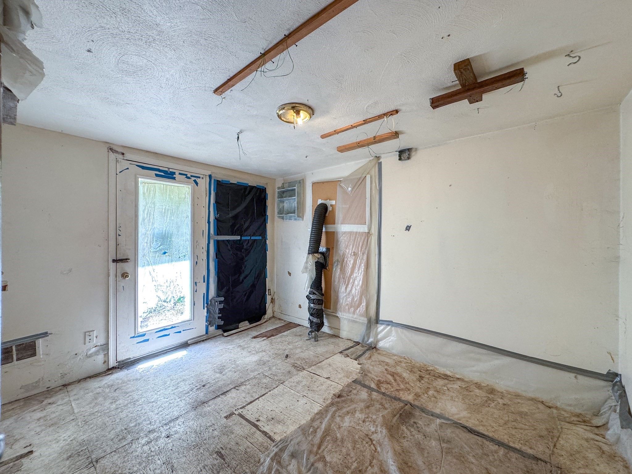 332 Batchelor St Property Photo 13