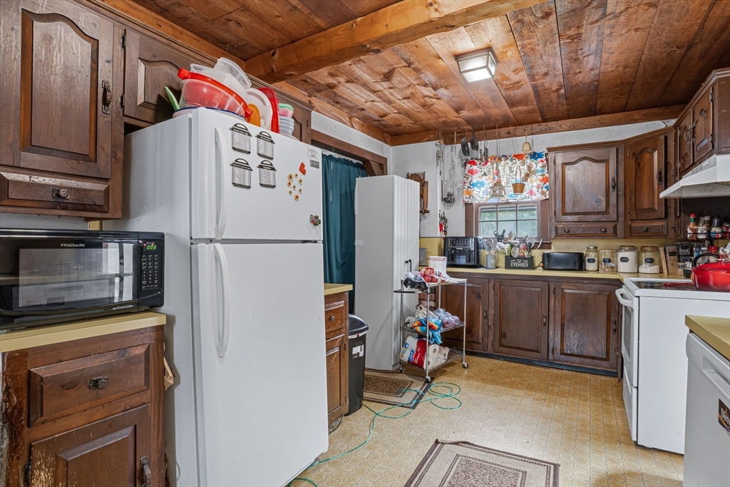 20 Baker St Property Photo 2