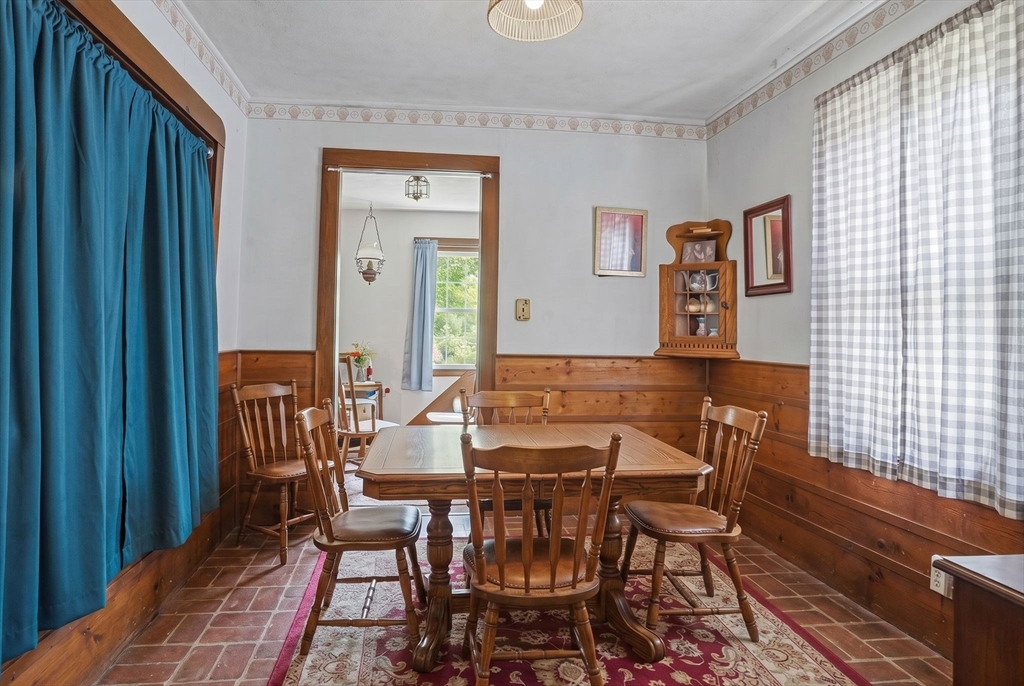 20 Baker St Property Photo 7