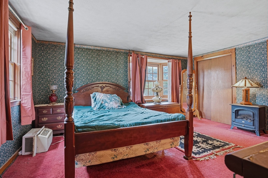 20 Baker St Property Photo 18