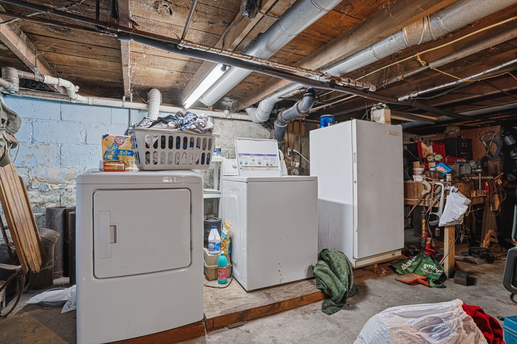 20 Baker St Property Photo 25