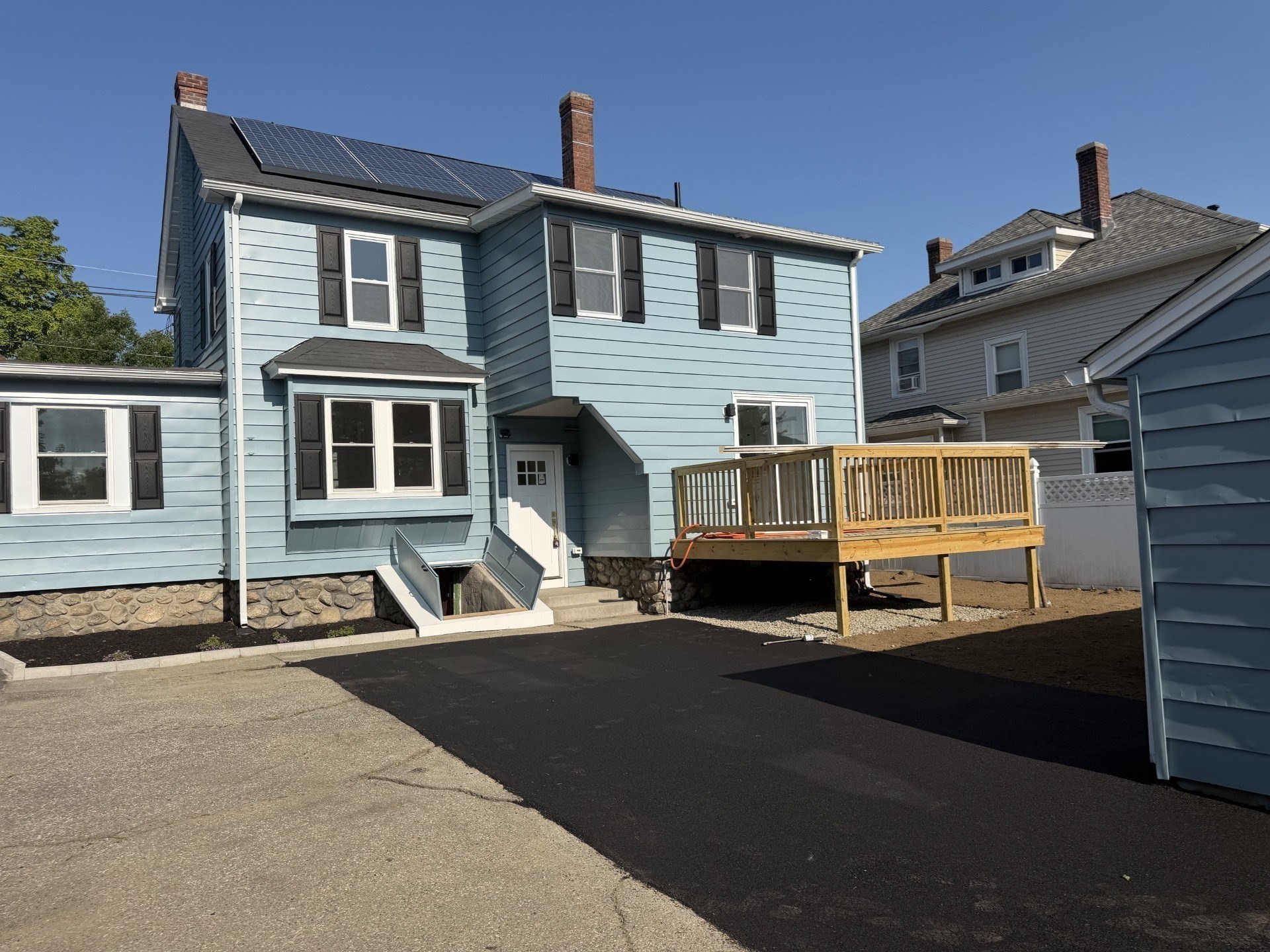 331 Burncoat Street Property Photo 5