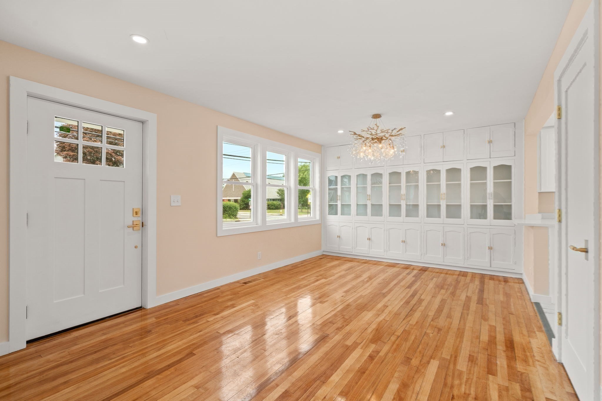 331 Burncoat Street Property Photo 16
