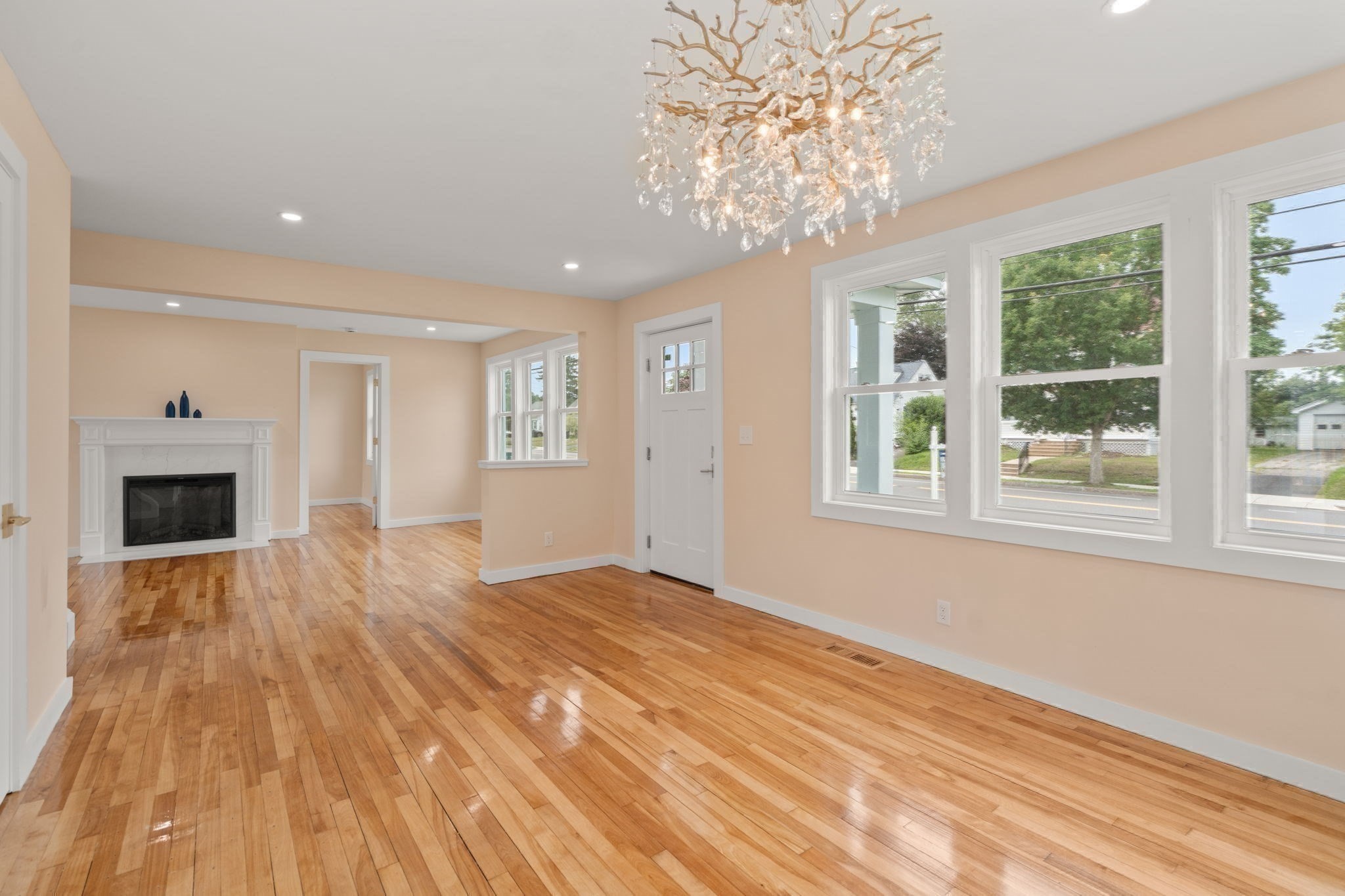 331 Burncoat Street Property Photo 17