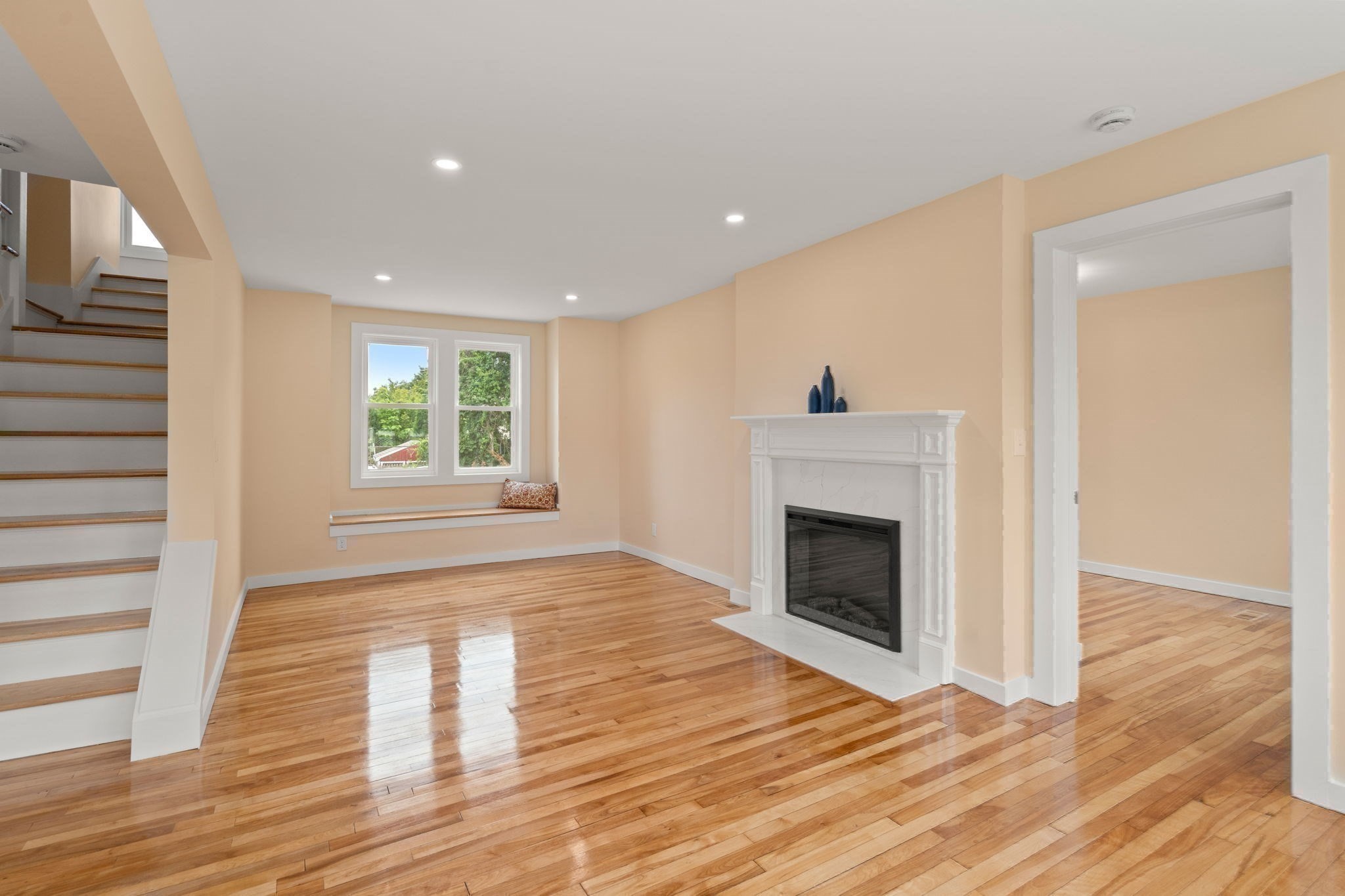 331 Burncoat Street Property Photo 18