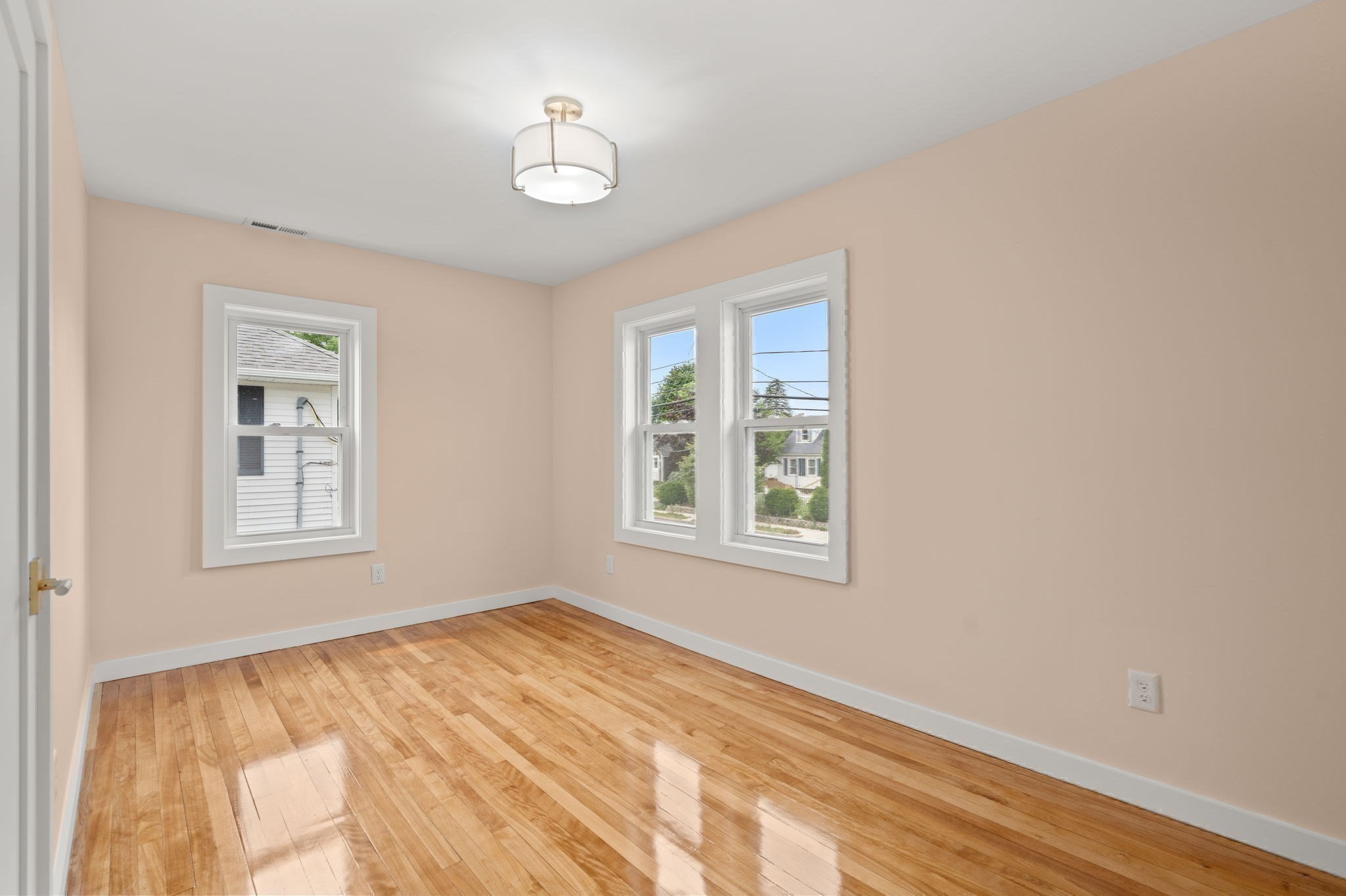 331 Burncoat Street Property Photo 26