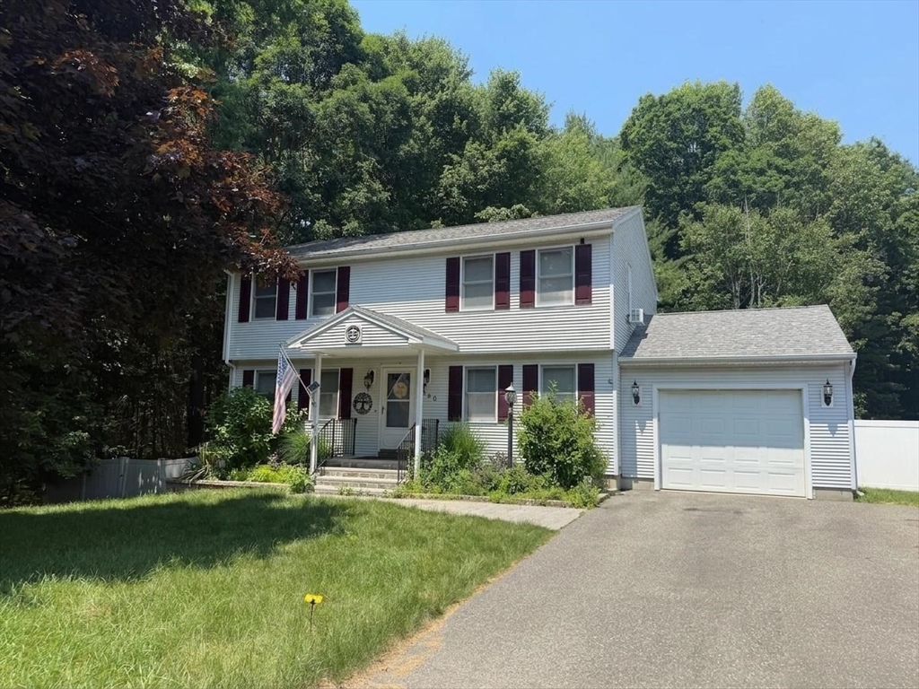250 Ramblewood Dr Property Photo 1