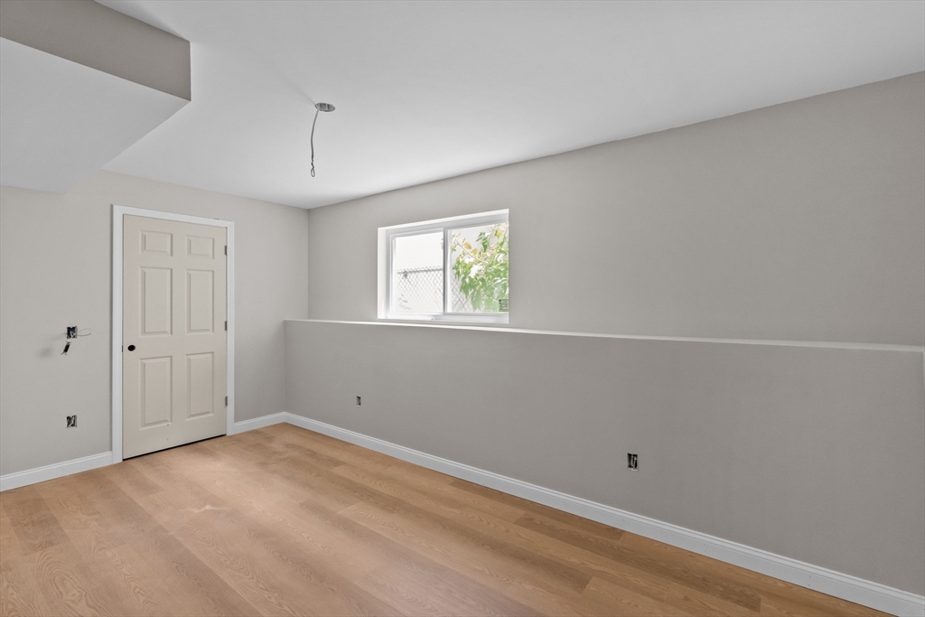 37 Murray St Property Photo 35