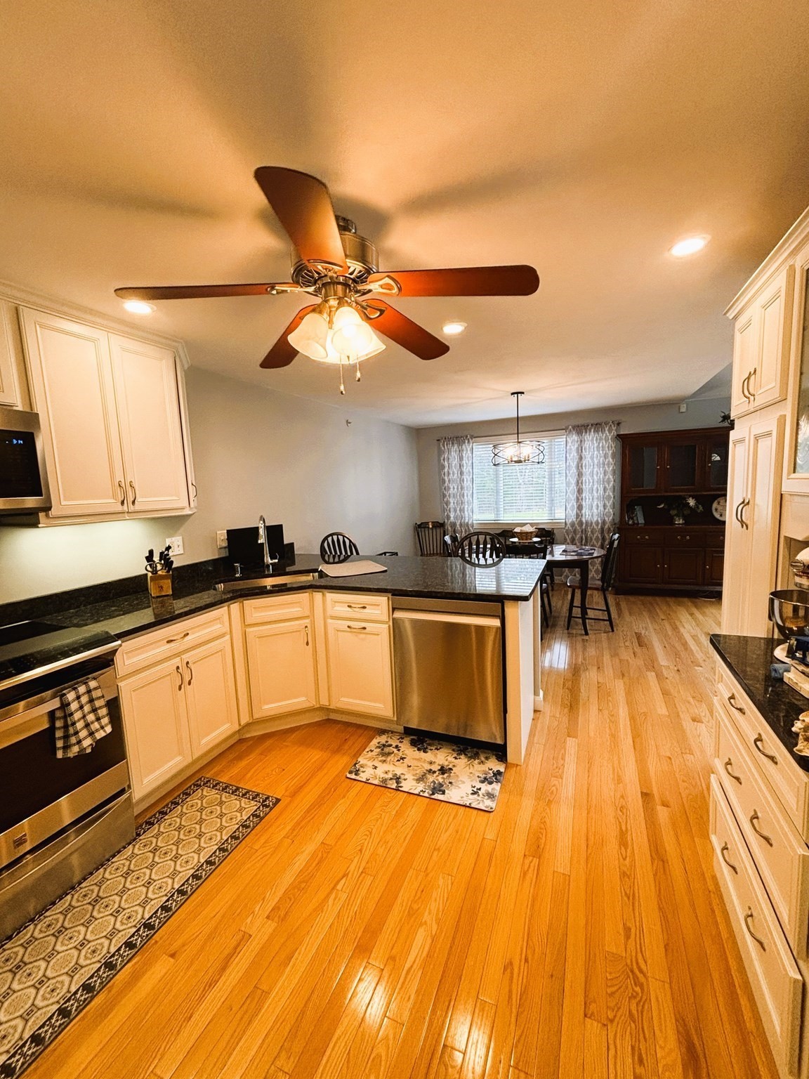 18 Bonwood Dr. # 402 Property Photo 13