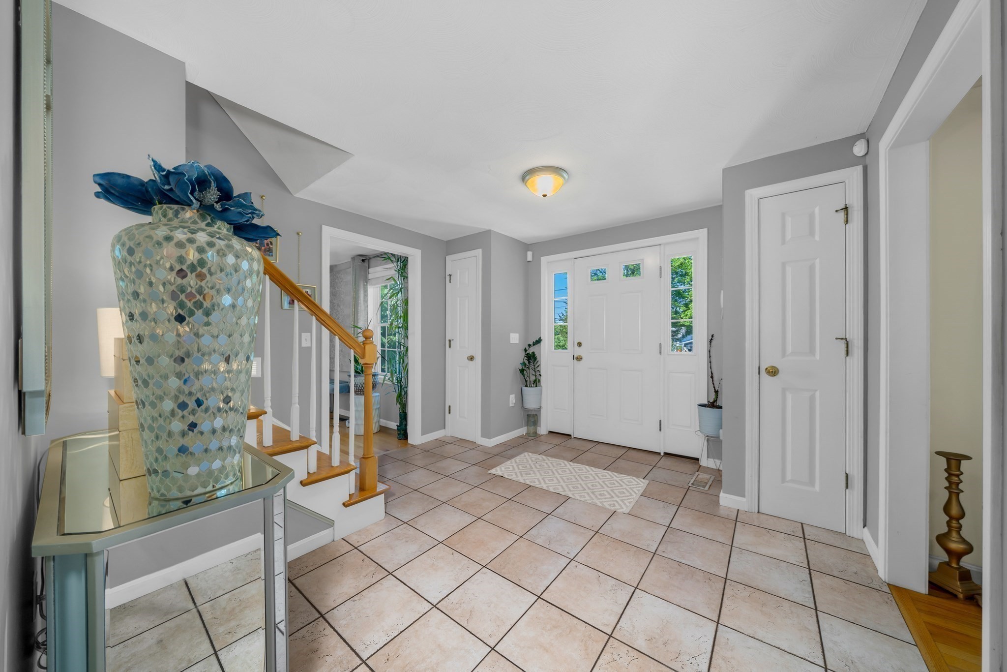 257 Howe St Property Photo 6