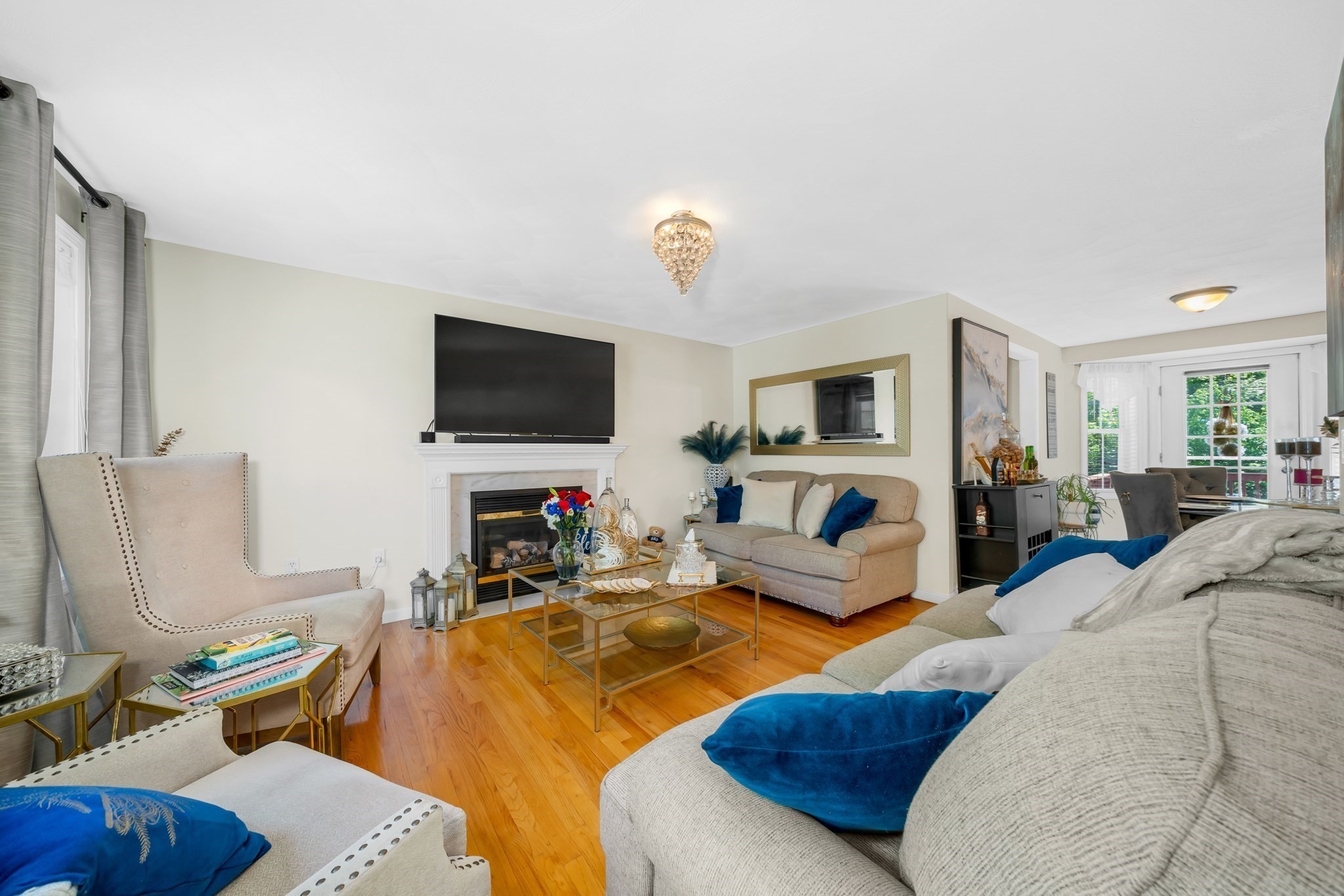257 Howe St Property Photo 8