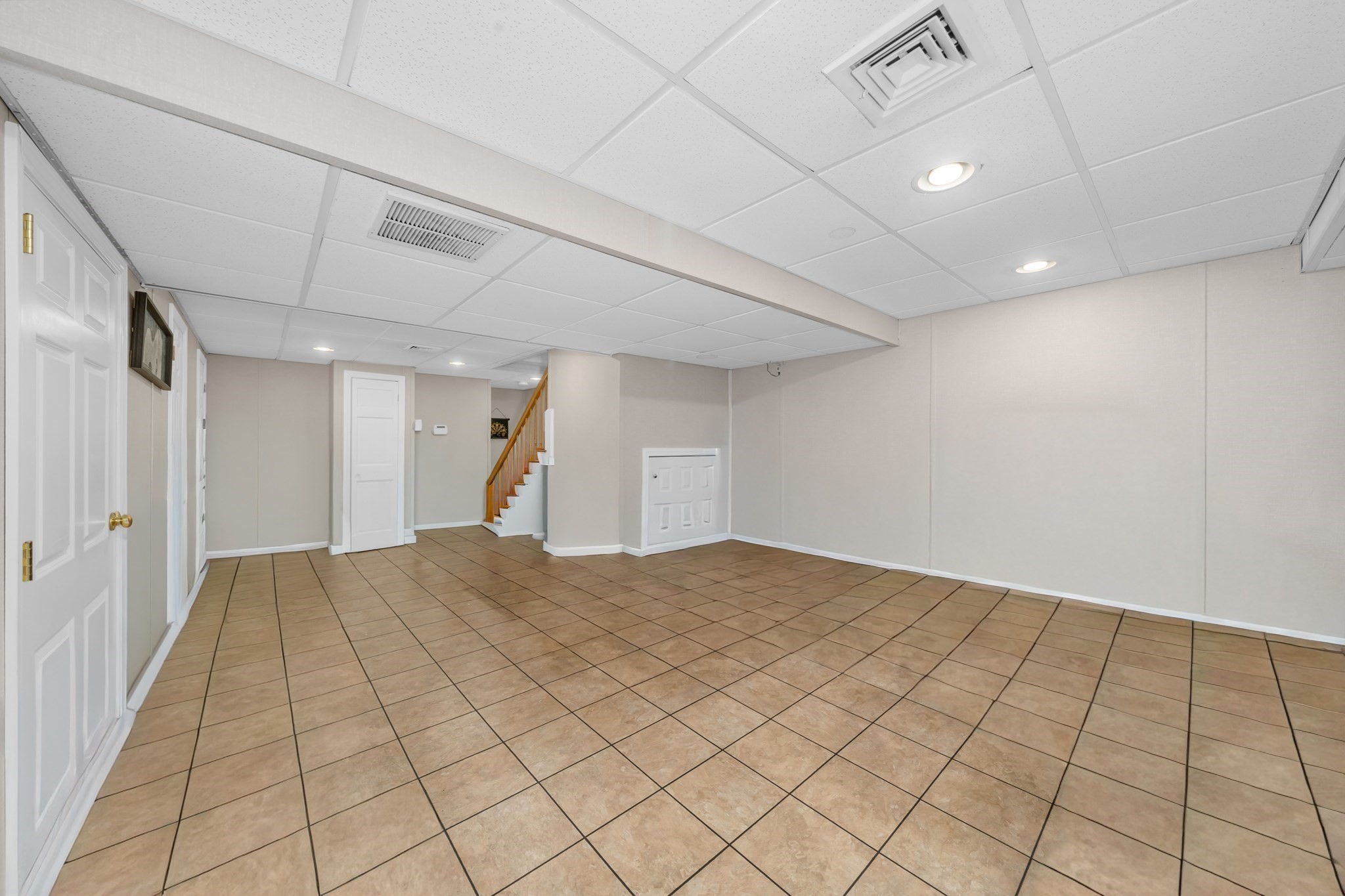 257 Howe St Property Photo 38