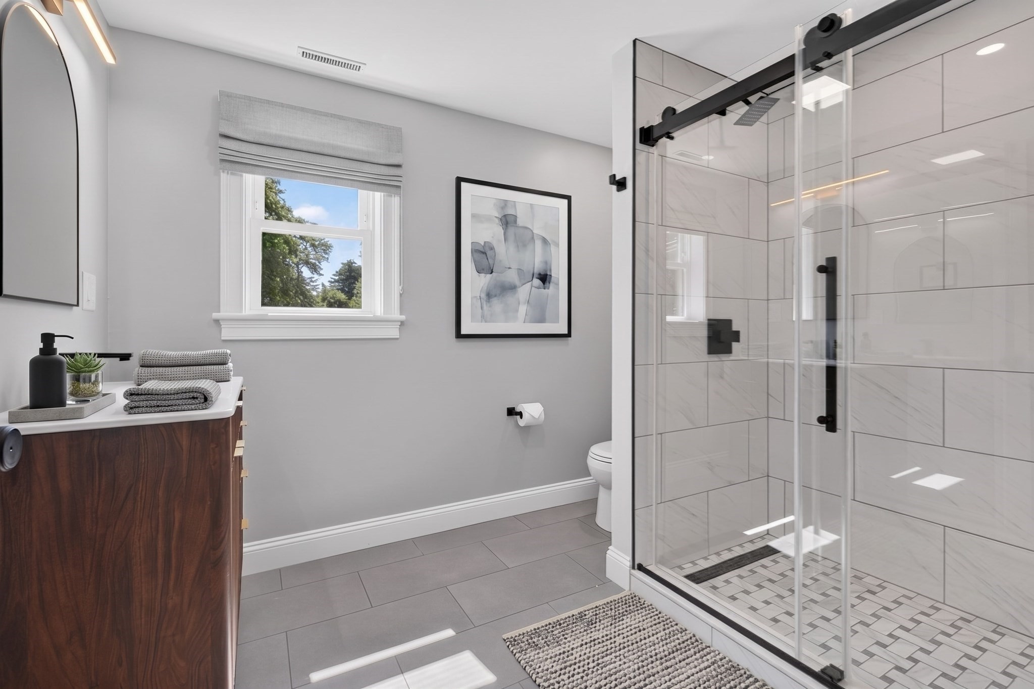 27 Rollins # A Property Photo 9